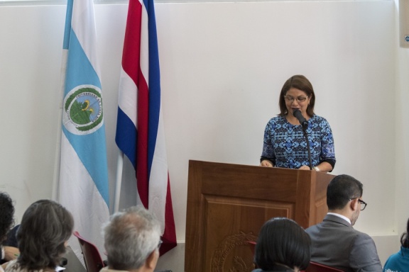 Participación de la Directora de EBCI, Dra. Magda Sandí, en el VIII Simposio de la Editorial Costa Rica