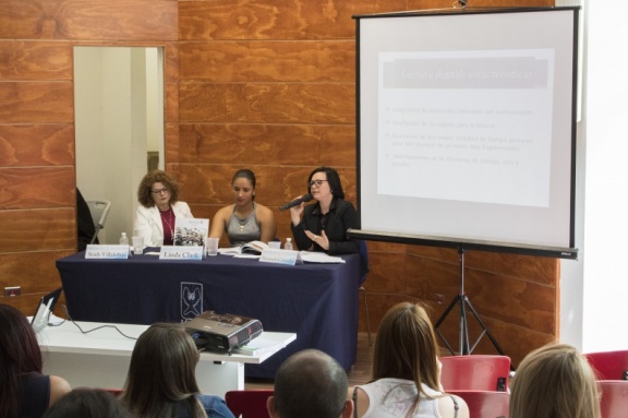 Participación de la Directora de EBCI, Dra. Magda Sandí, en el VIII Simposio de la Editorial Costa Rica