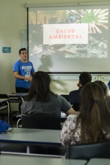 Charla sobre salud ambiental y entrega de premio al logo ganador