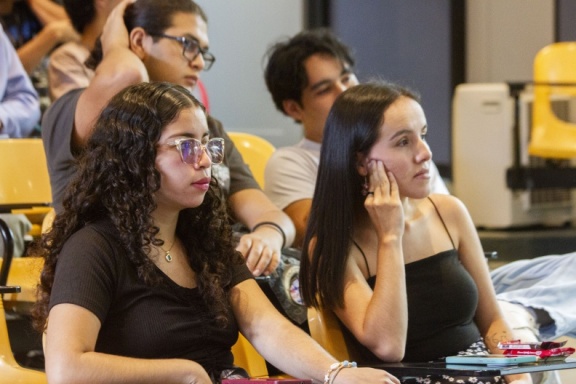 Recibimiento Estudiantes de Nuevo Ingreso 2025